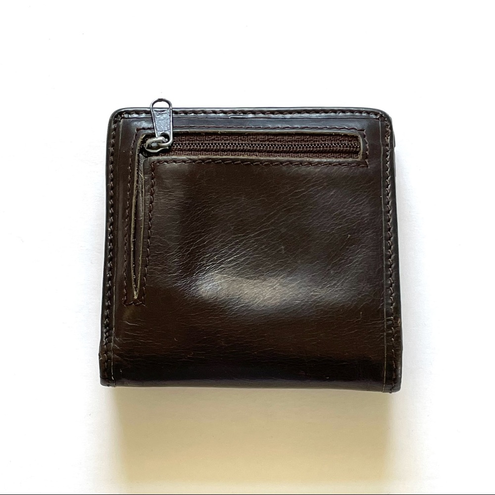 Fossil Brown Essential Leather Wallet - Picture 3 of 14